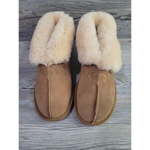emu australia slippers NEW fuzzy inside size 8. made in austrial